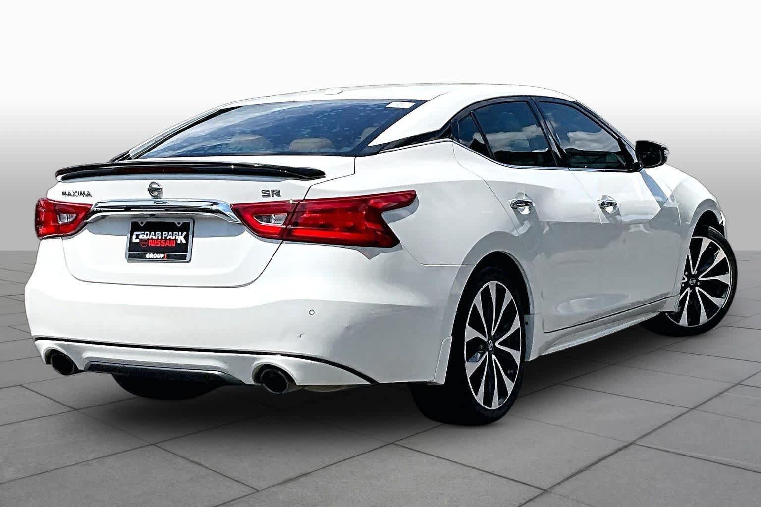 Used 2016 Nissan Maxima SR FWD image 13