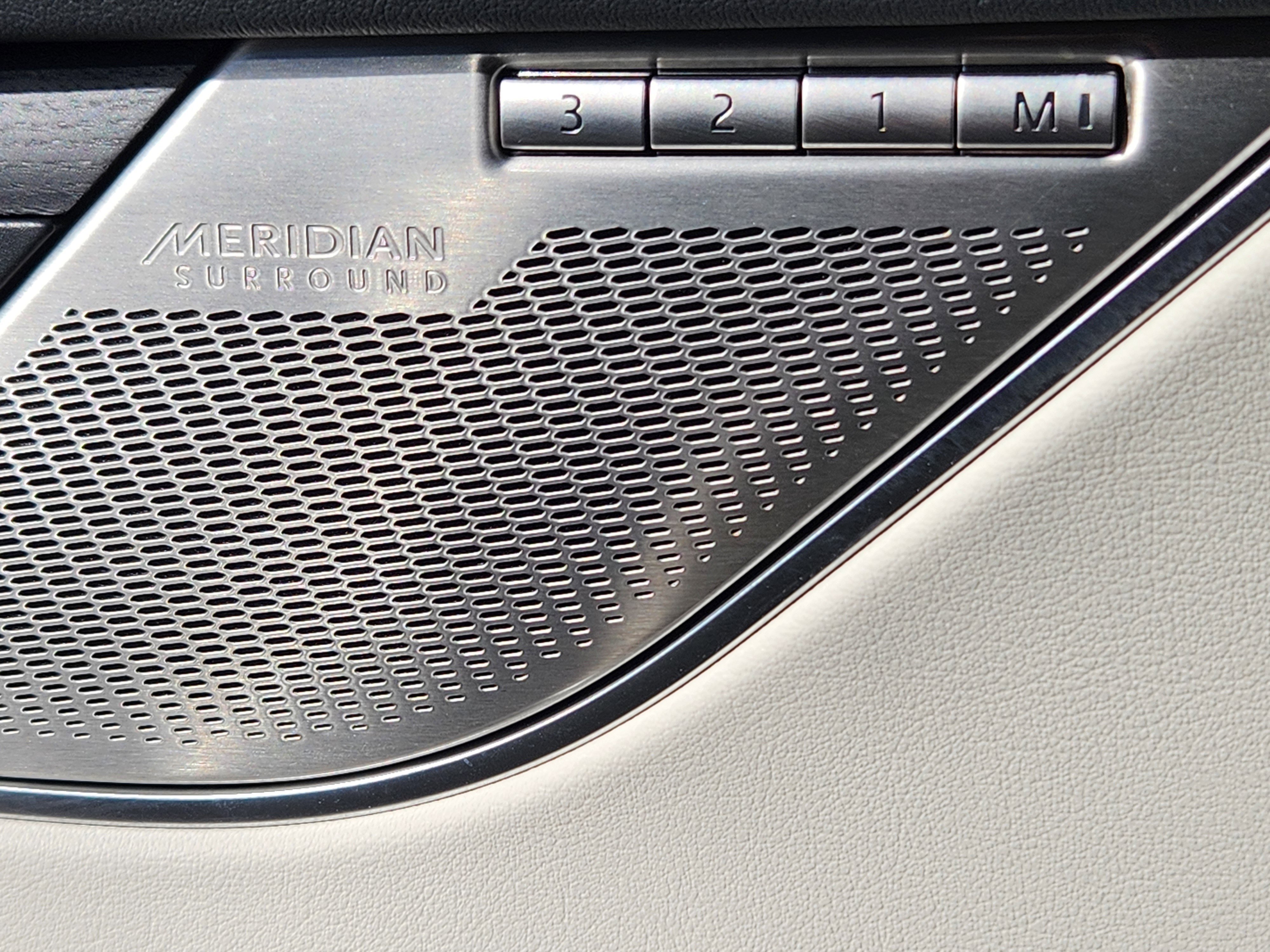 Used 2026 Jaguar F-PACE R-Dynamic S image 13