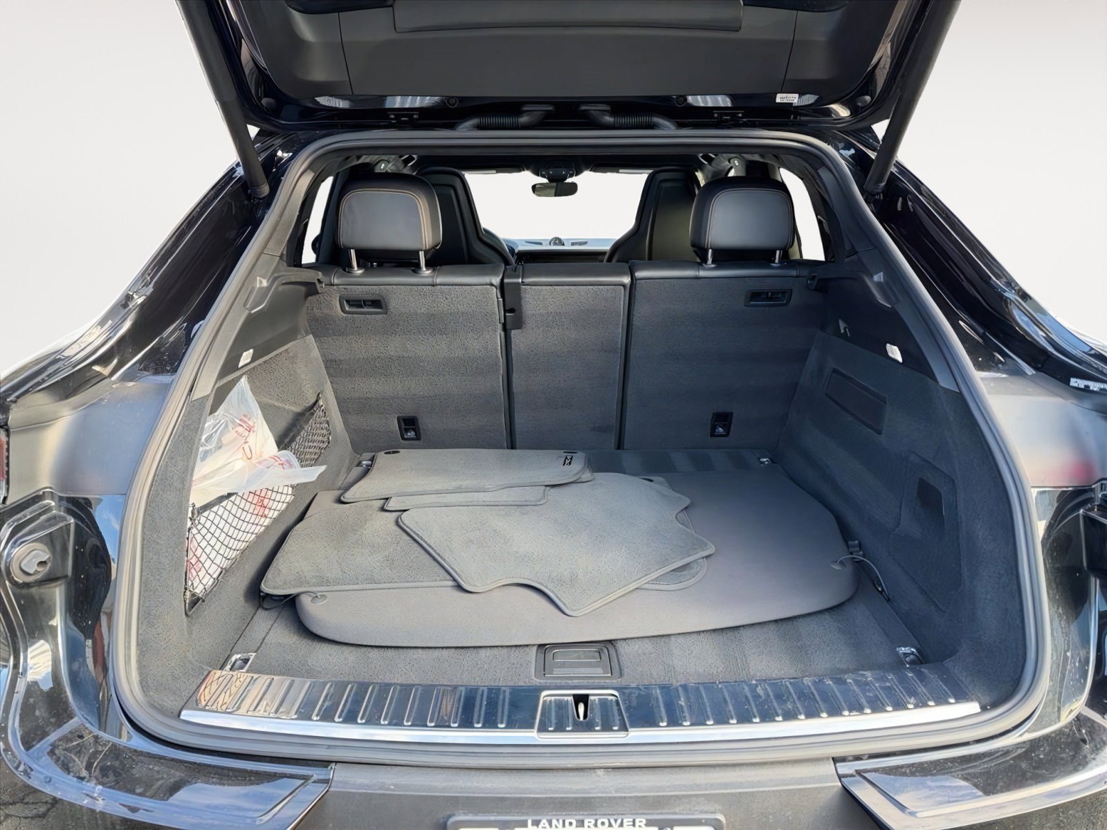 Used 2024 Porsche Cayenne Coupe image 18