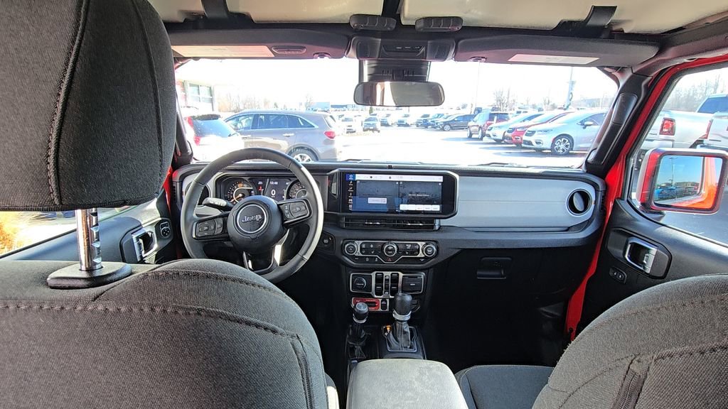 Certified 2025 Jeep Wrangler Willys image 22