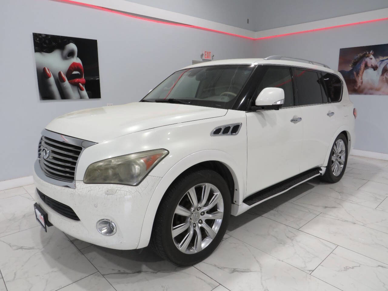 Used 2011 INFINITI QX56 4WD w/ Deluxe Touring Pkg image 7