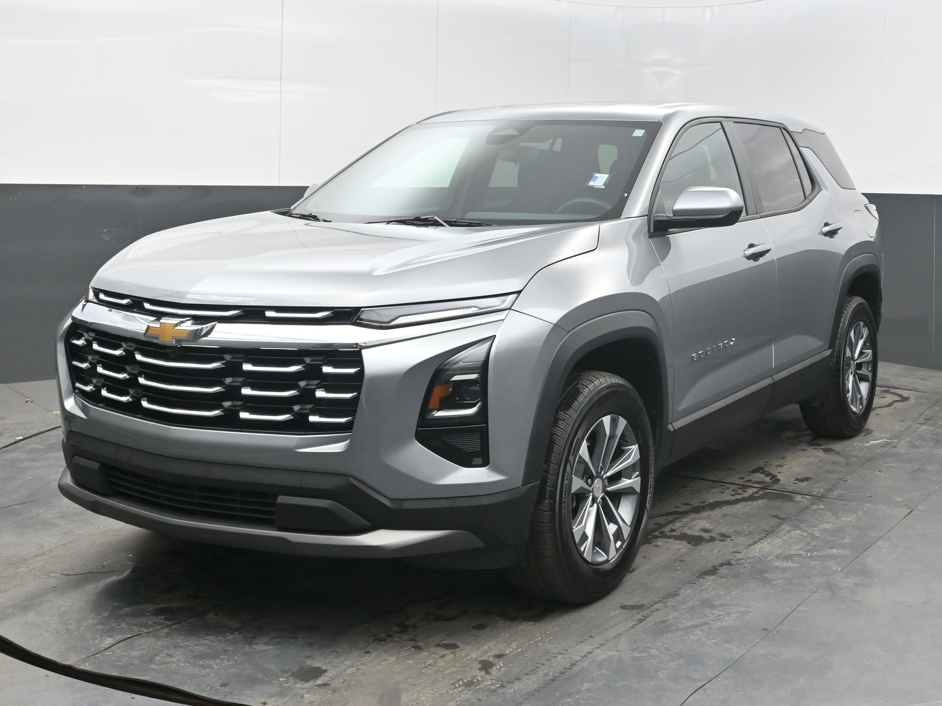 Used 2025 Chevrolet Equinox LT image 4