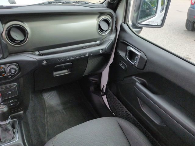 Certified 2023 Jeep Wrangler Unlimited w/ Cold Weather Group AWD/4WD image 19