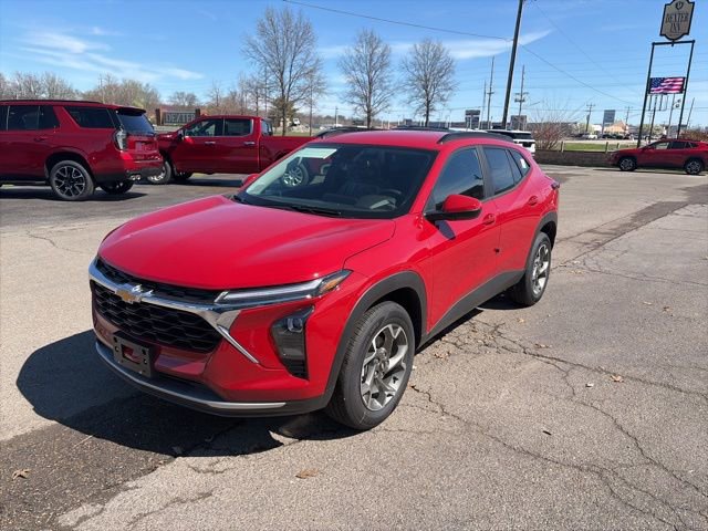 New 2026 Chevrolet Trax LT w/ Driver Confidence Package FWD image 2