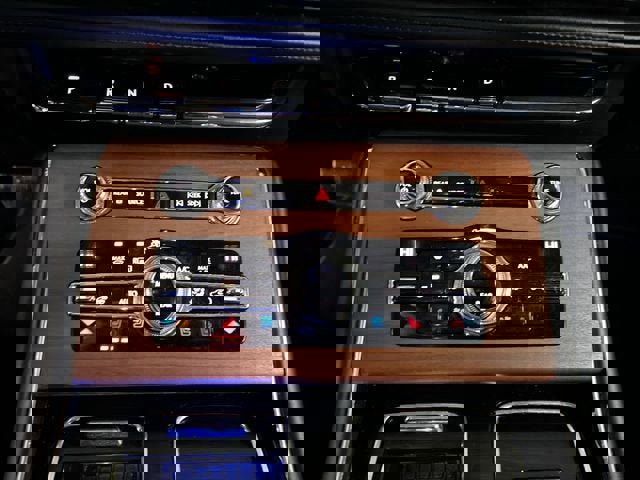 Used 2020 Lincoln Aviator Reserve w/ Equipment Group 201A image 18