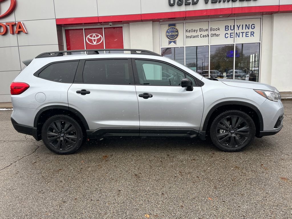 Used 2022 Subaru Ascent Onyx Edition image 7