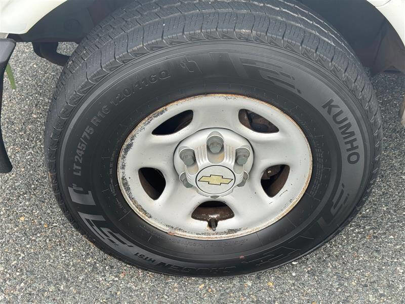 Used 2007 Chevrolet Express 1500 image 12