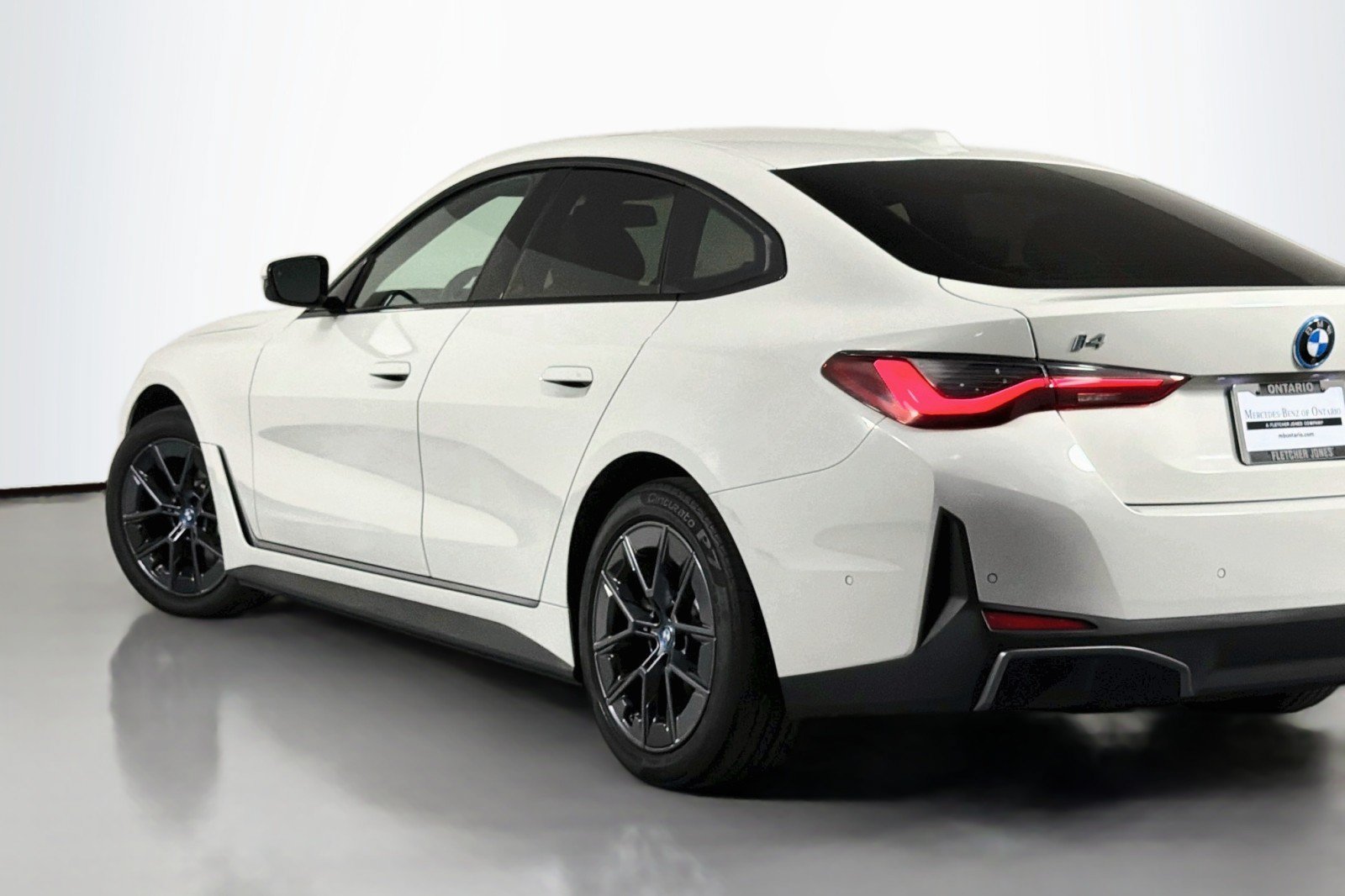 Used 2023 BMW i4 eDrive35 w/ Premium Package RWD image 15