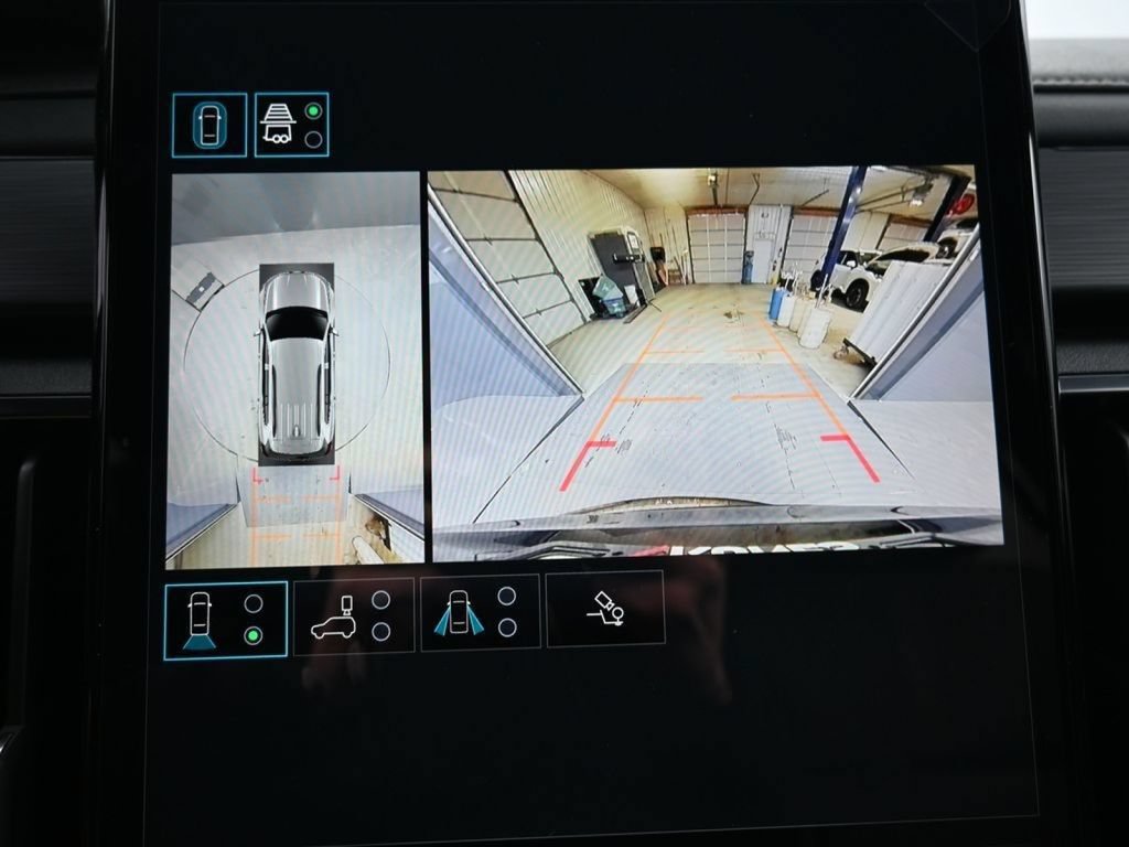 New 2026 GMC Acadia AT4 w/ Luxury Package AWD/4WD image 14