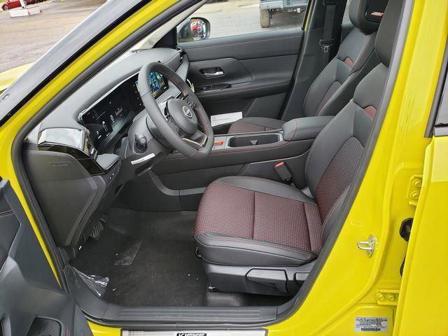 New 2026 Nissan Kicks SR w/ SR Premium Package AWD/4WD image 11