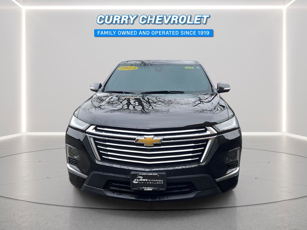 Used 2023 Chevrolet Traverse Premier image 3