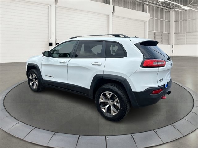 Used 2014 Jeep Cherokee Trailhawk w/ Comfort/Convenience Group AWD/4WD image 2
