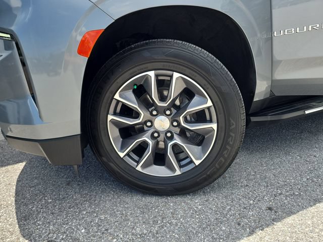 Certified 2024 Chevrolet Suburban LT AWD/4WD image 32