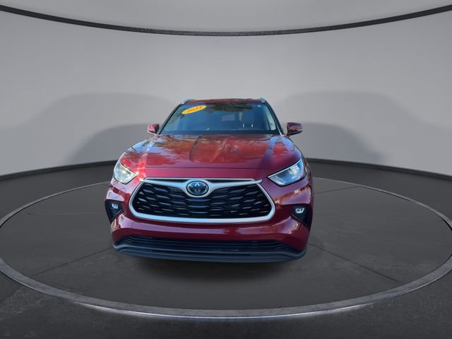 Used 2023 Toyota Highlander XLE image 4