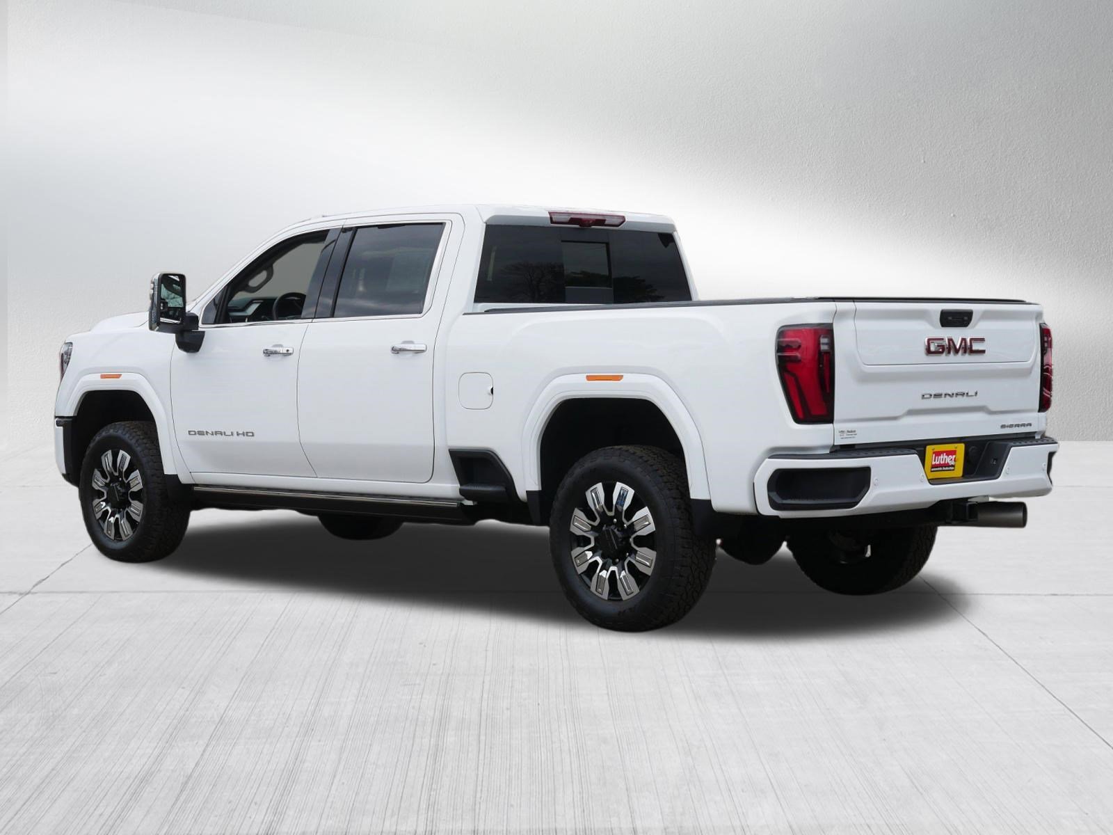 Used 2025 GMC Sierra 3500 Denali w/ Denali Reserve Package image 5