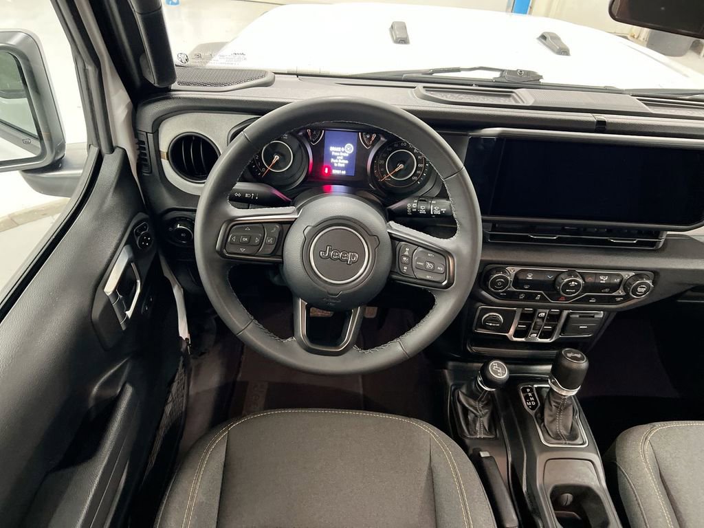 Used 2025 Jeep Wrangler Sport S image 11