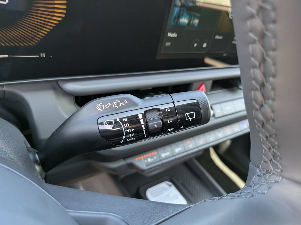 Used 2027 Kia Seltos X-Line S AWD/4WD image 31
