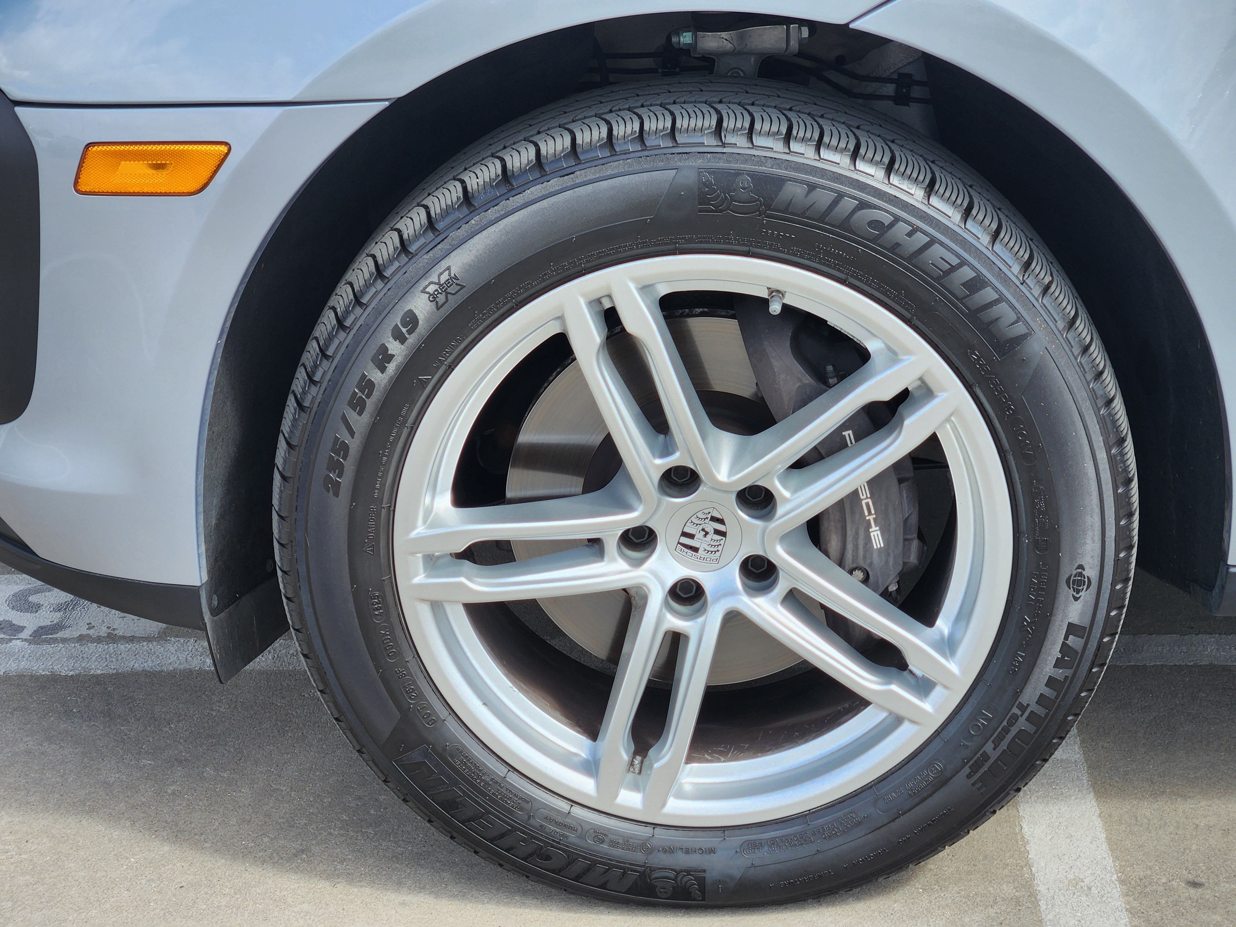 Certified 2026 Porsche Macan AWD/4WD image 14