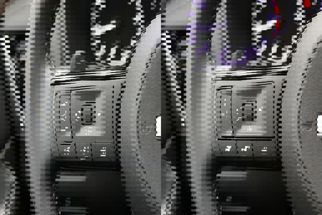 Used 2023 Nissan Rogue SL w/ SL Premium Package image 20