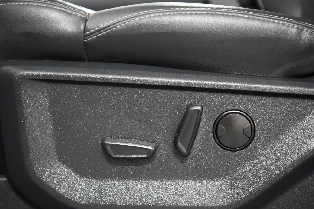 Certified 2025 Ford Expedition Platinum AWD/4WD image 18