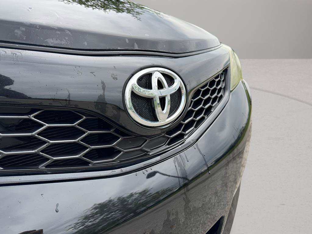 Used 2014 Toyota Camry SE FWD image 11