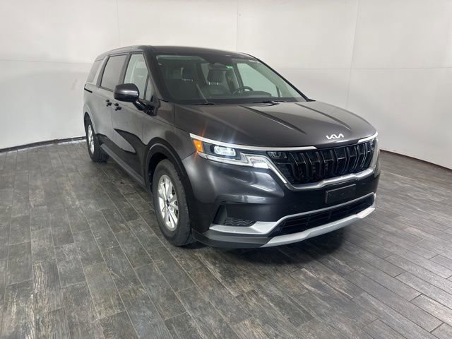 Used 2022 Kia Carnival LX image 3