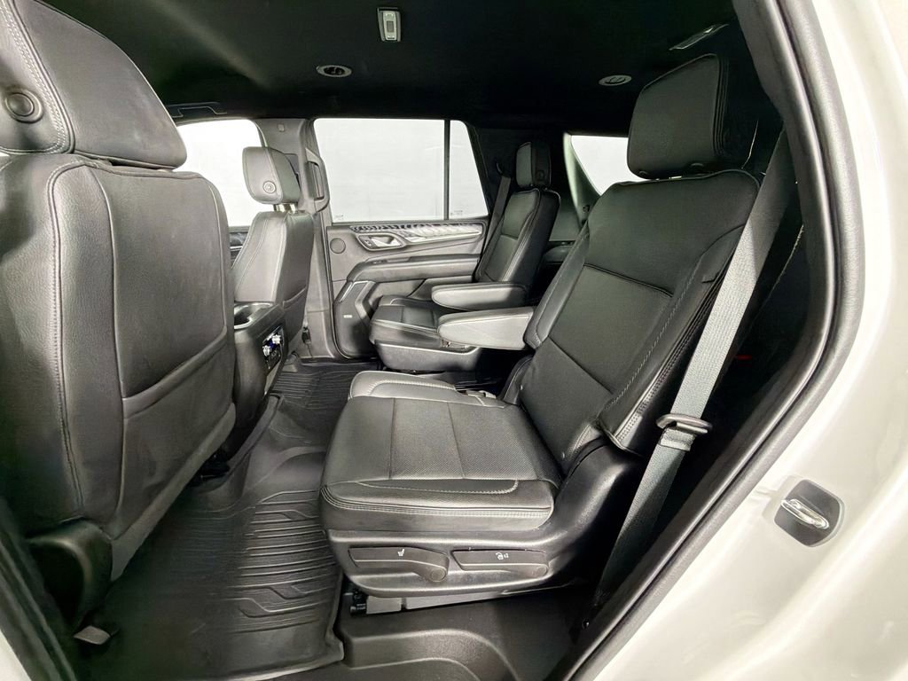 Used 2022 GMC Yukon Denali Sport Utility 4D AWD/4WD image 25