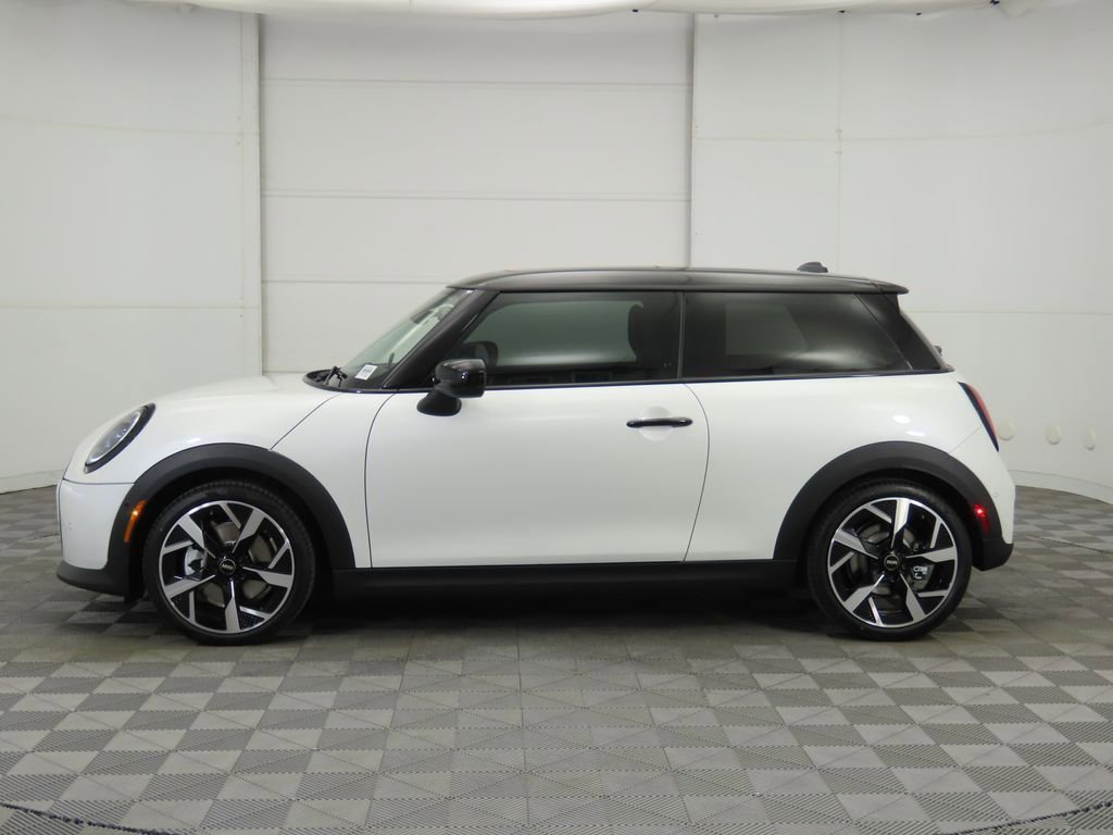 Used 2026 MINI Cooper 2-Door Hardtop image 8