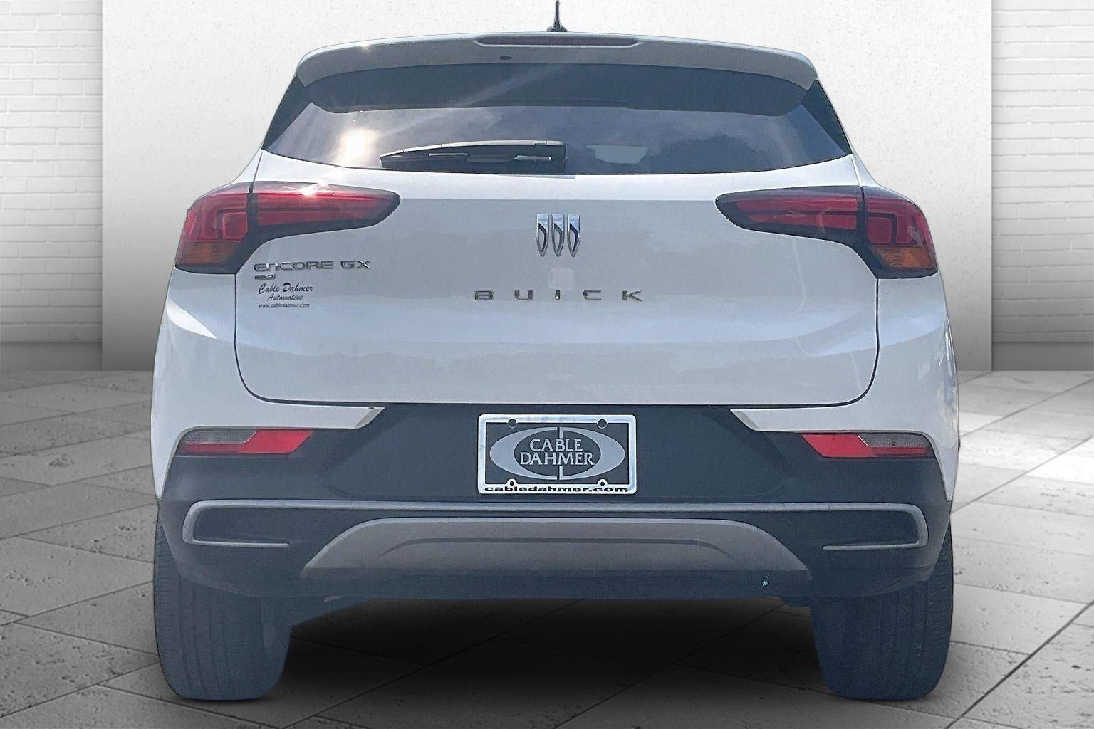 Used 2025 Buick Encore GX Preferred AWD/4WD image 3