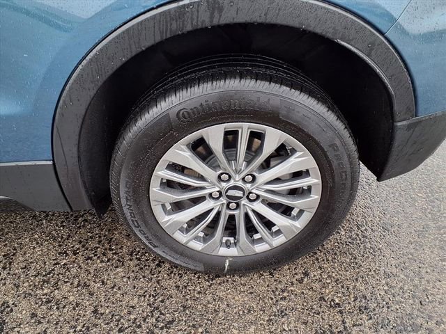 Used 2025 Cadillac XT4 Premium Luxury image 43