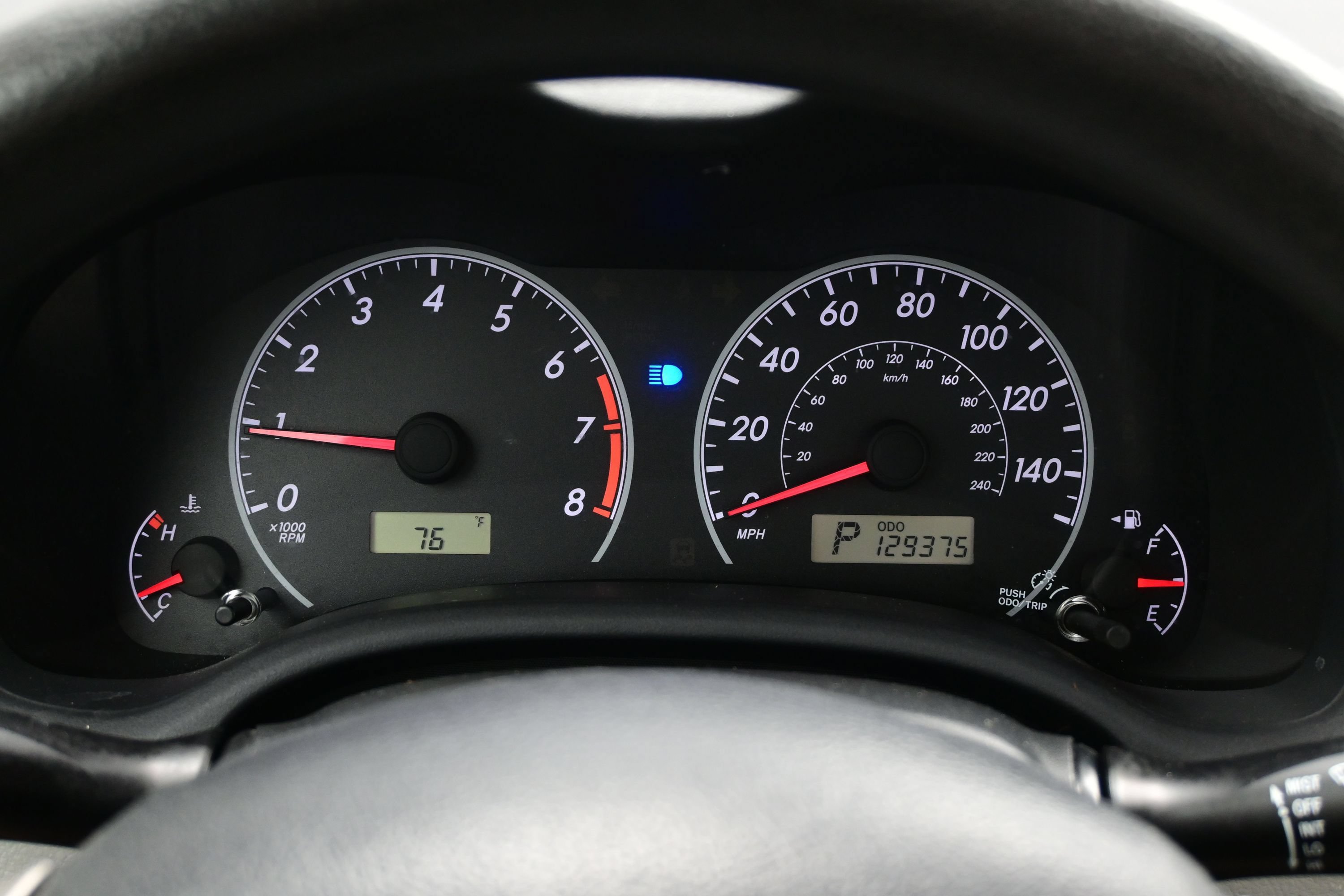 Used 2012 Toyota Corolla LE FWD image 19