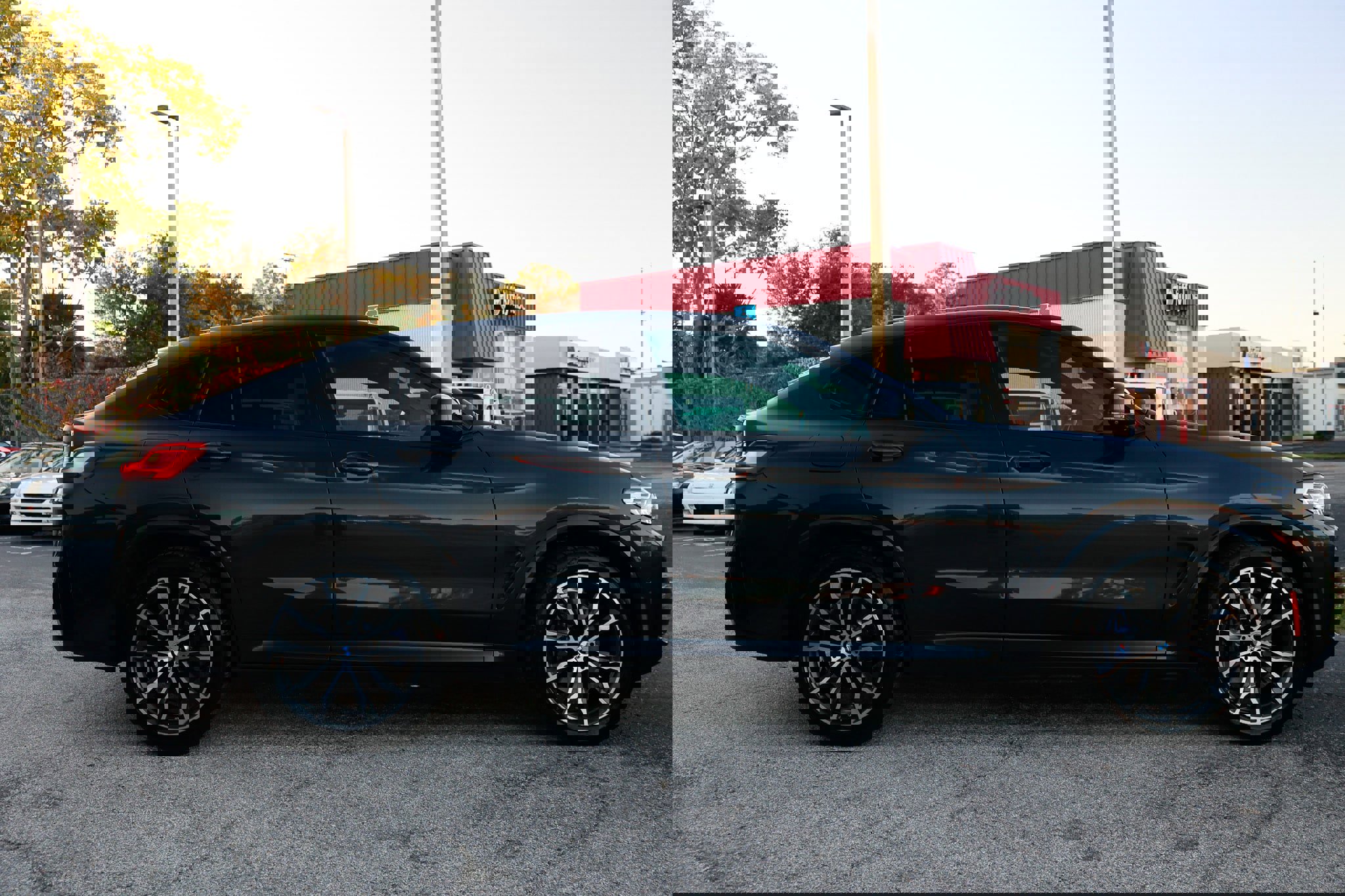 Used 2022 BMW X4 M40i w/ Premium Package image 16