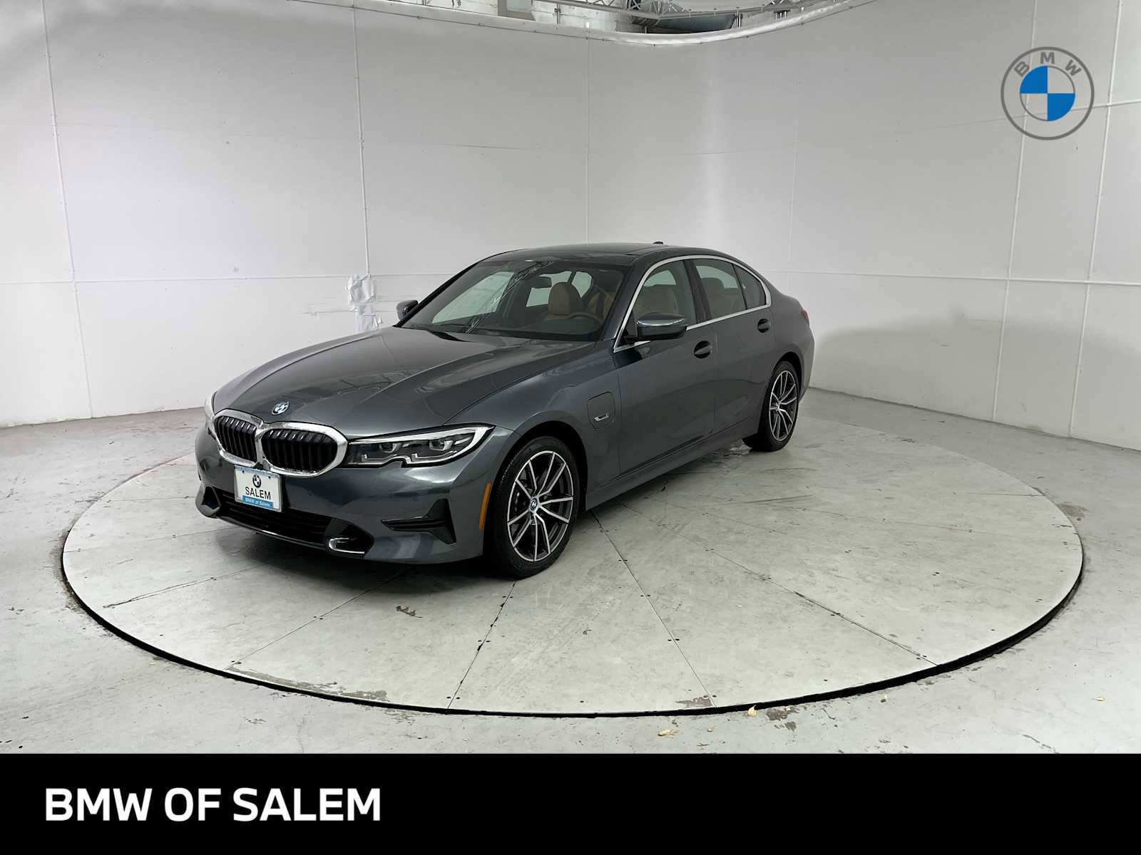 Used 2022 BMW 330e xDrive w/ Premium Package AWD/4WD image 1