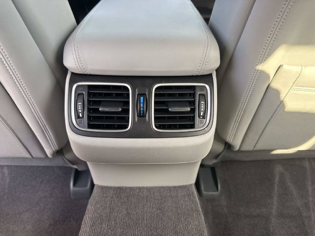 Used 2018 Acura RLX w/ Technology Package FWD image 16