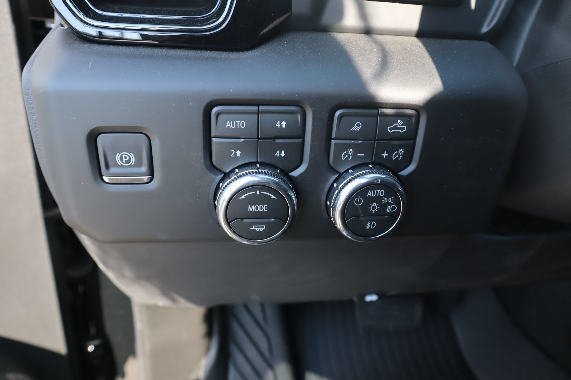 New 2026 GMC Sierra 1500 AT4 w/ AT4 Premium Package AWD/4WD image 14