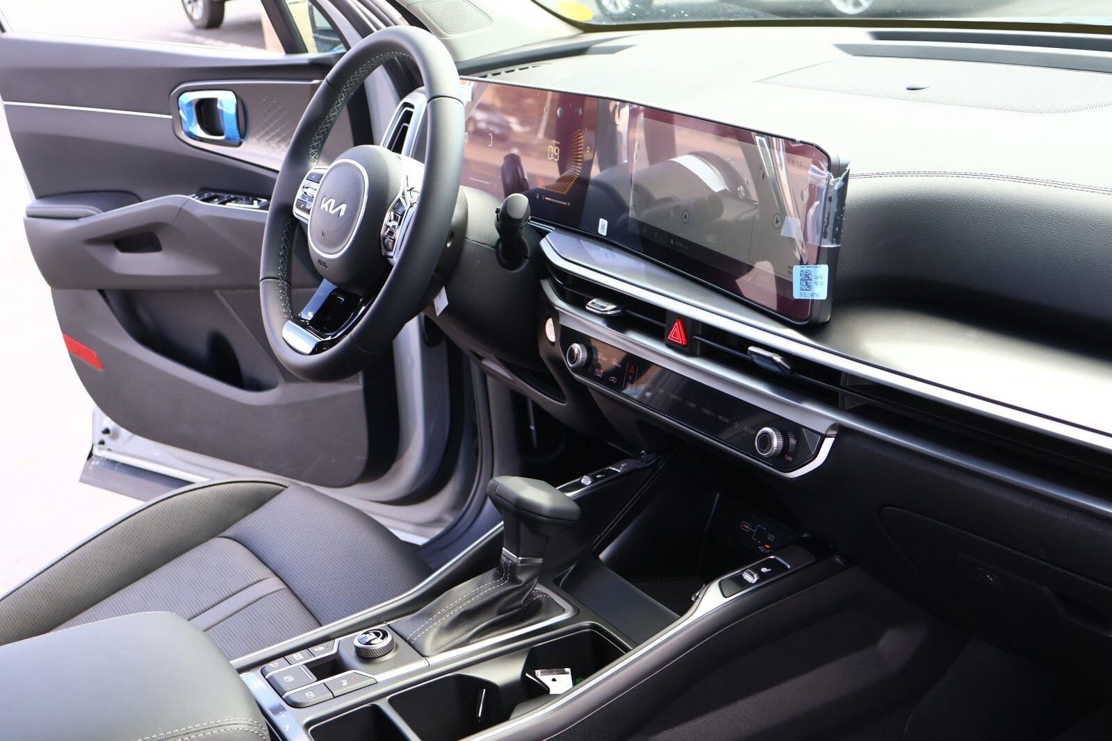 Used 2025 Kia Sorento S w/ Panoramic Sunroof Package image 23