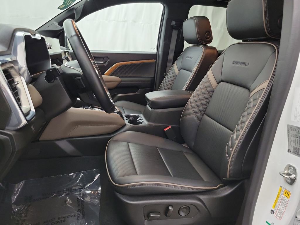 Certified 2023 GMC Canyon Denali image 8