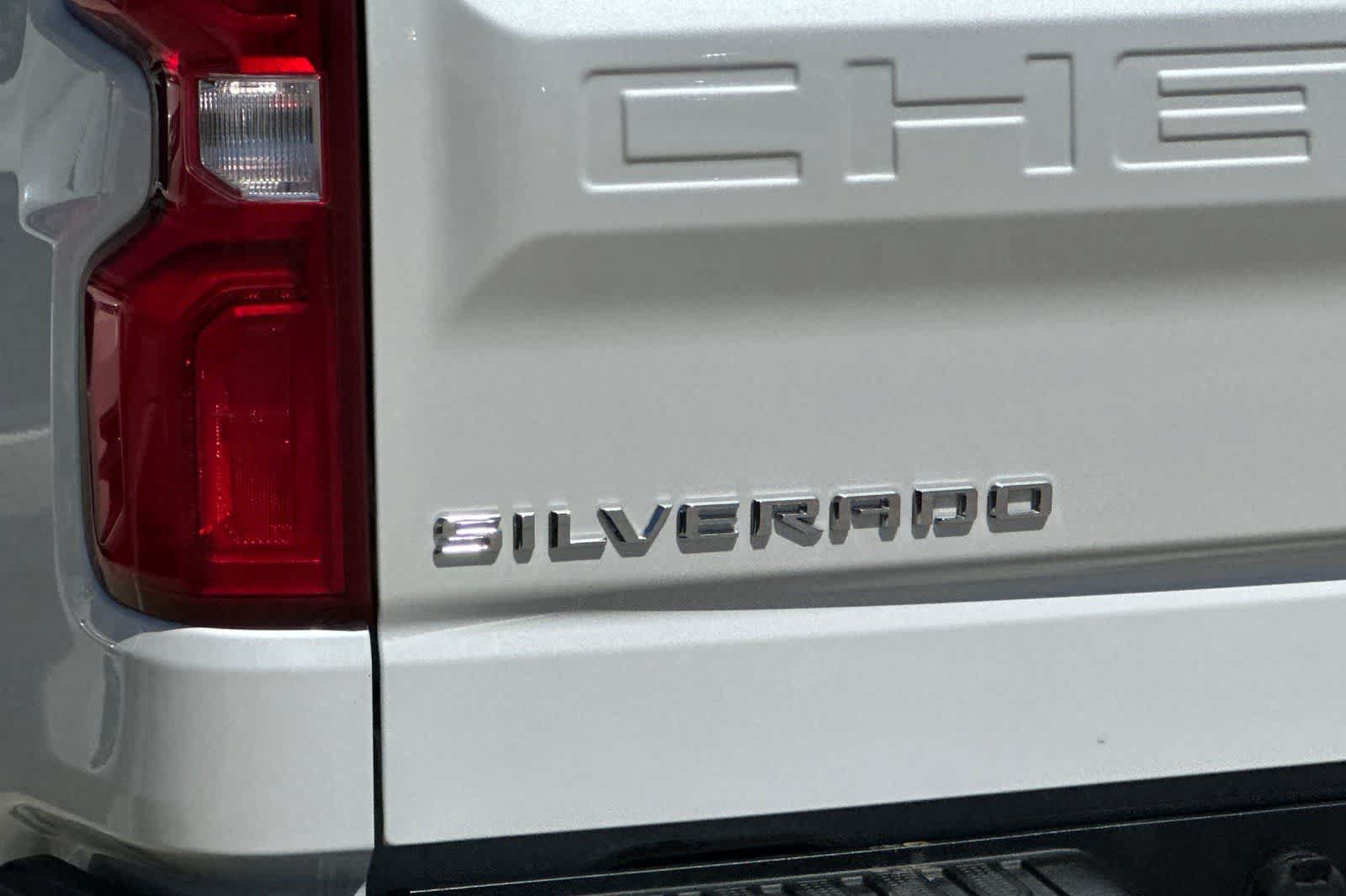 Used 2021 Chevrolet Silverado 1500 RST AWD/4WD image 35