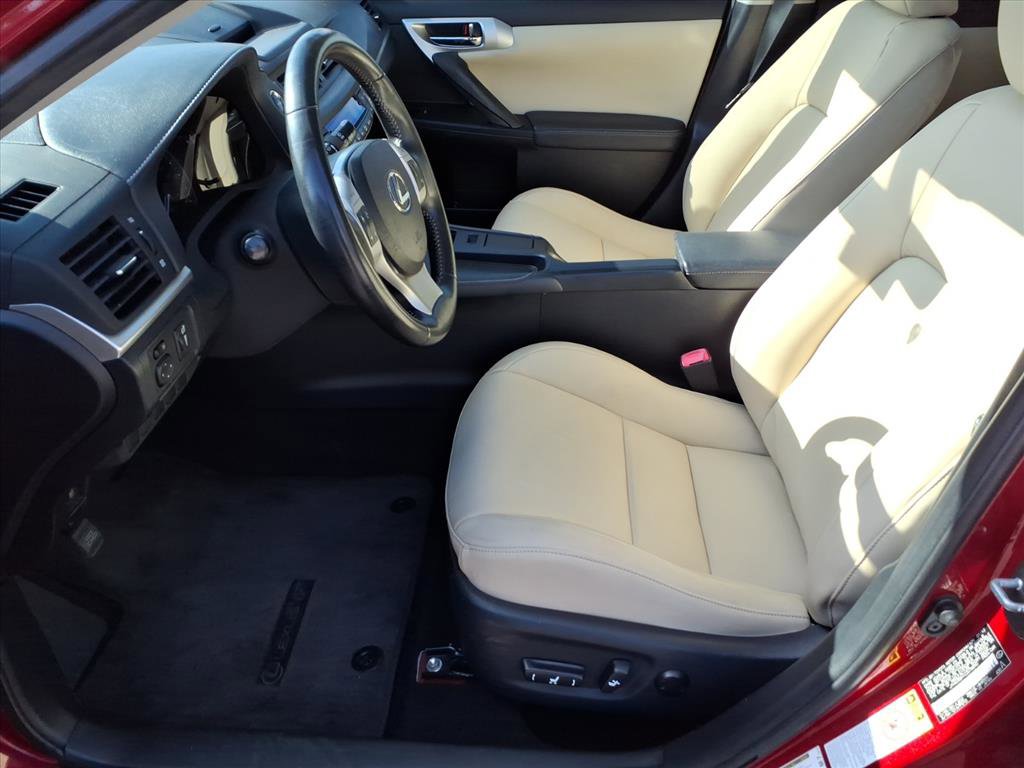 Used 2012 Lexus CT 200h Premium image 11