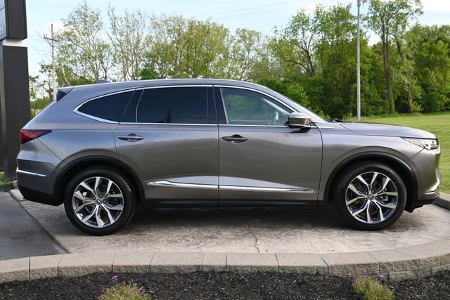 Used 2023 Acura MDX SH-AWD w/ Technology Package image 4