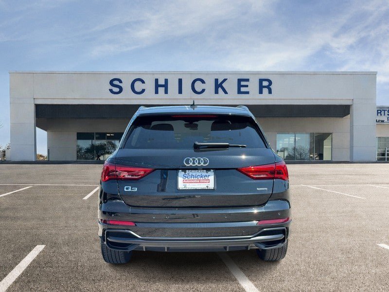 Used 2020 Audi Q3 2.0T Premium AWD/4WD image 4