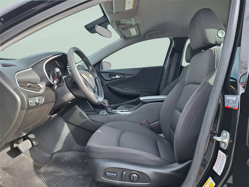 Used 2024 Chevrolet Malibu LT image 11