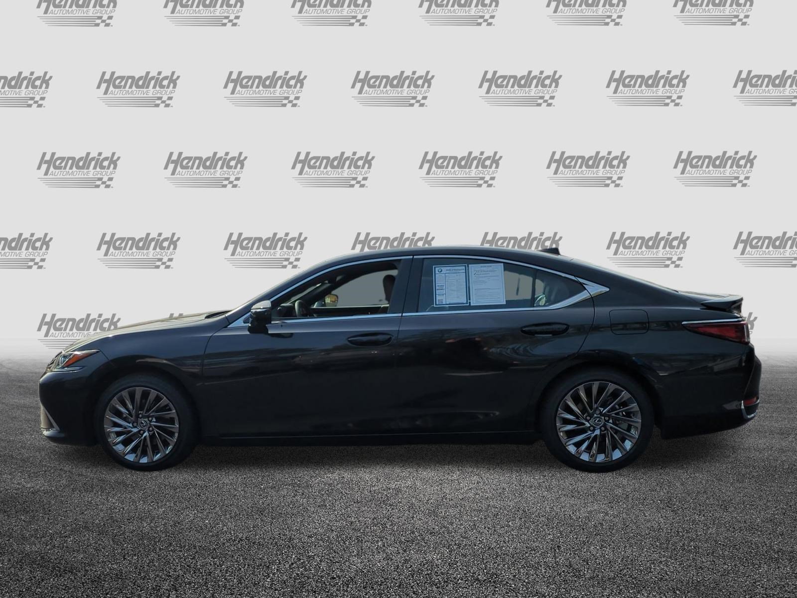 Used 2024 Lexus ES 300h w/ Technology Package image 7