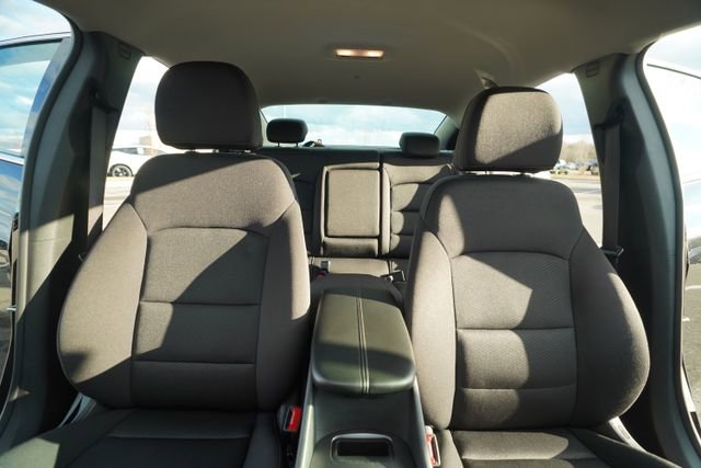 Used 2023 Chevrolet Malibu LT image 34