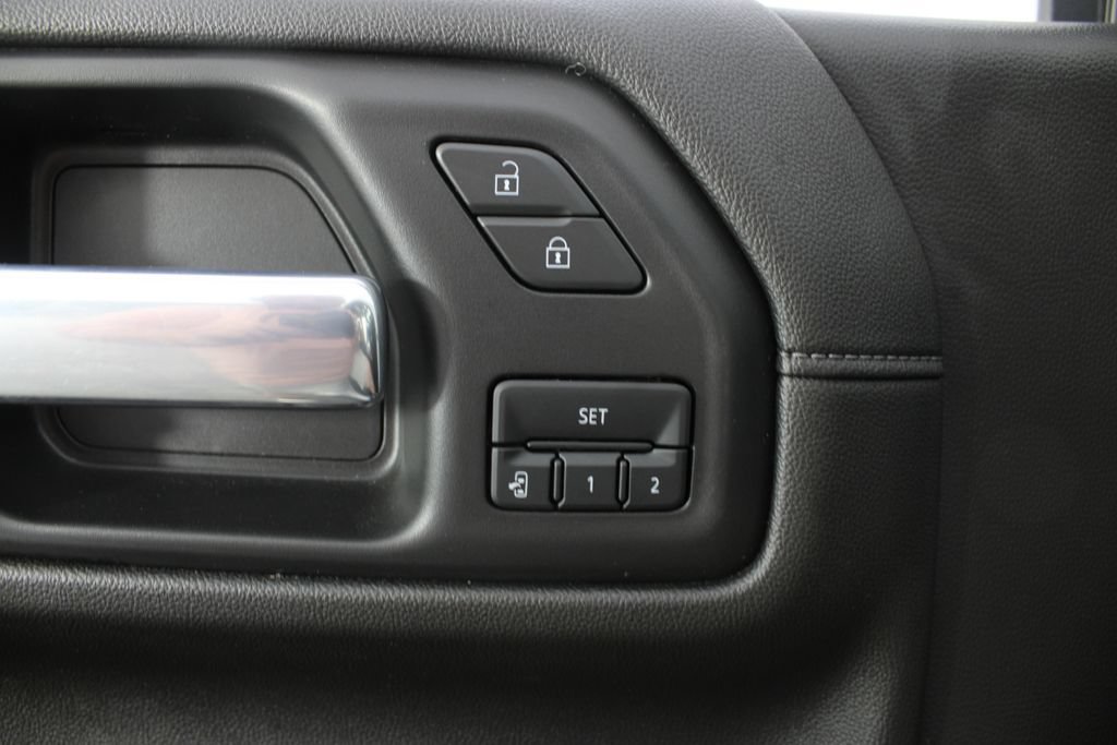 Used 2021 GMC Sierra 1500 SLT w/ SLT Premium Plus Package AWD/4WD image 15