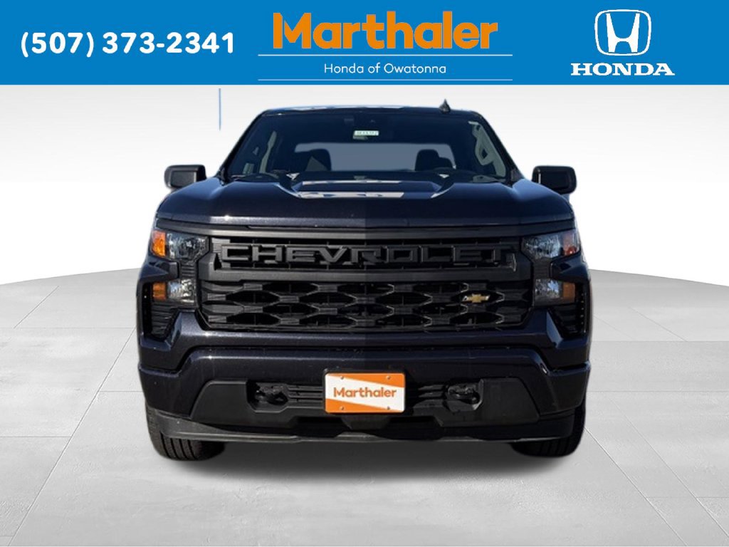 Used 2022 Chevrolet Silverado 1500 Custom AWD/4WD image 2