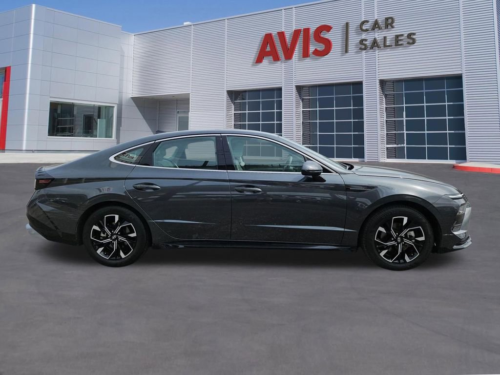 Used 2025 Hyundai Sonata SEL FWD image 7