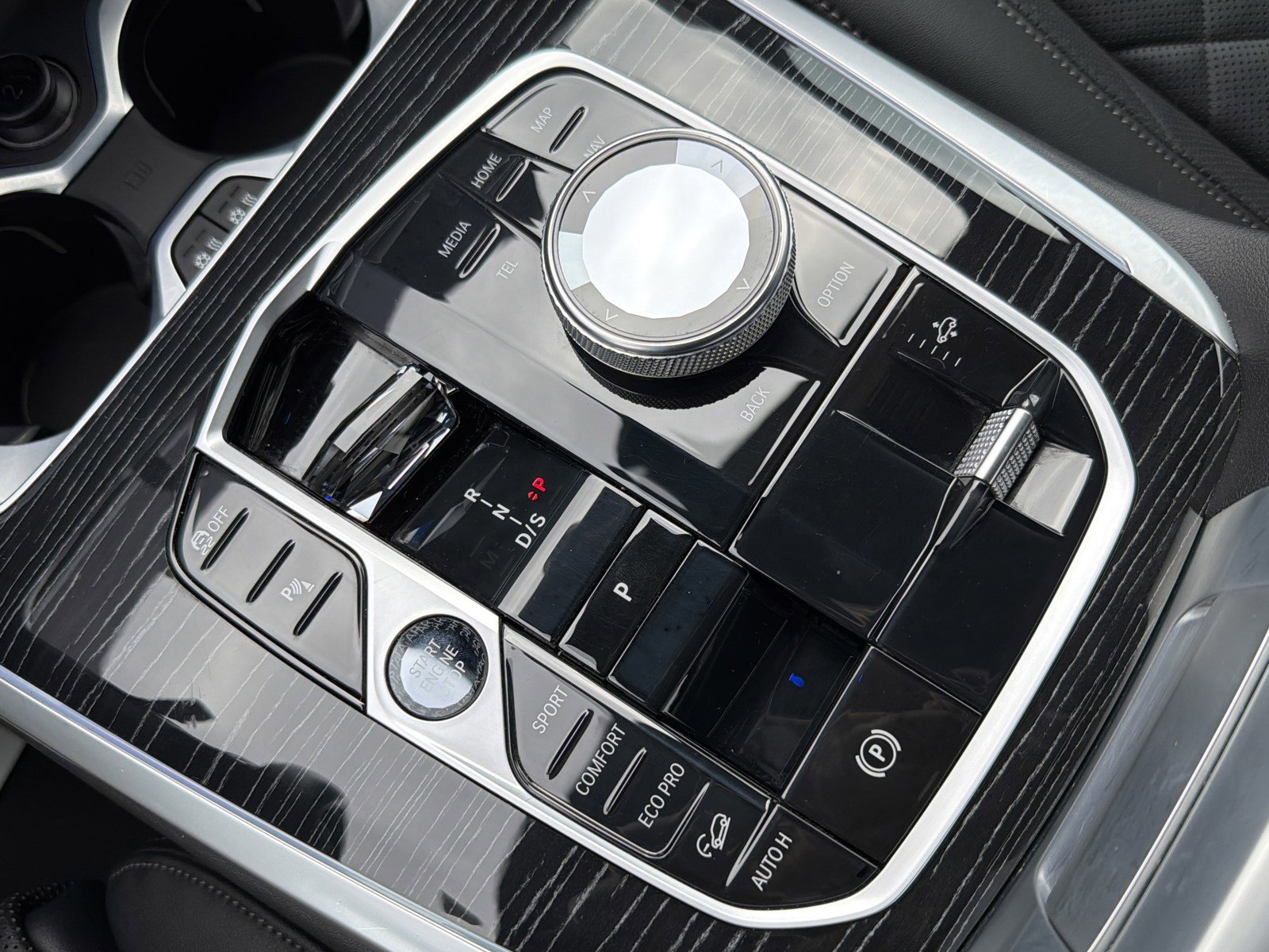 Used 2023 BMW X7 xDrive40i w/ Executive Package image 23