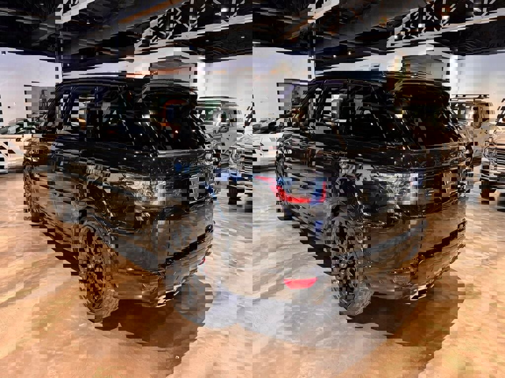 Used 2021 Land Rover Range Rover Sport HSE Dynamic image 3