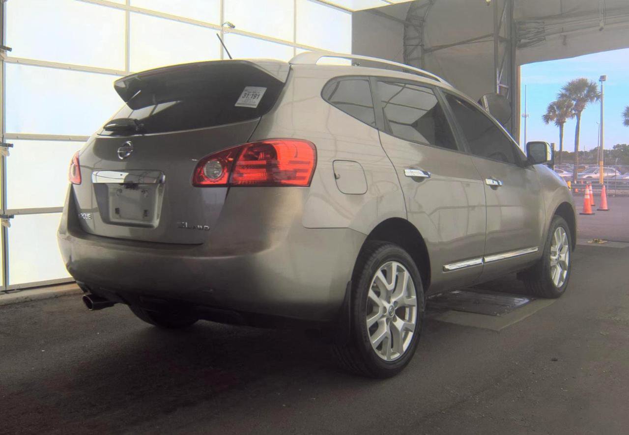 Used 2011 Nissan Rogue SV w/ SL Pkg image 4